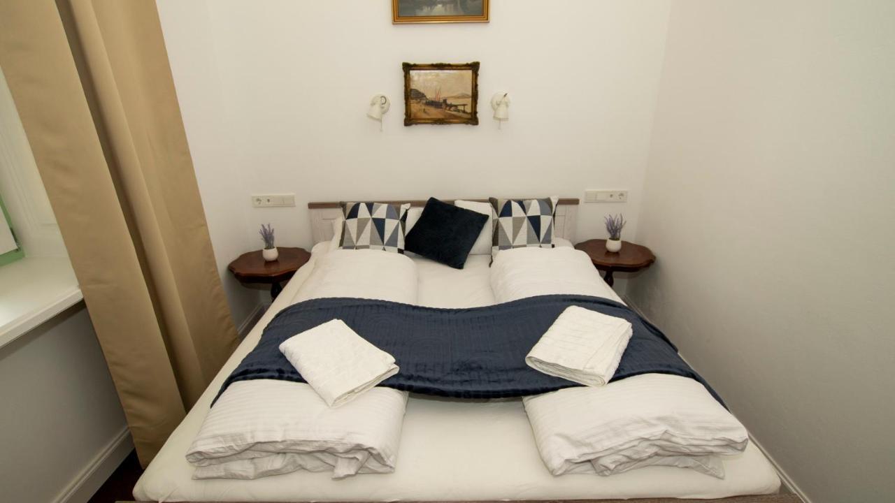 Kira Panzio Bed & Breakfast Lengyeltoti Exterior photo